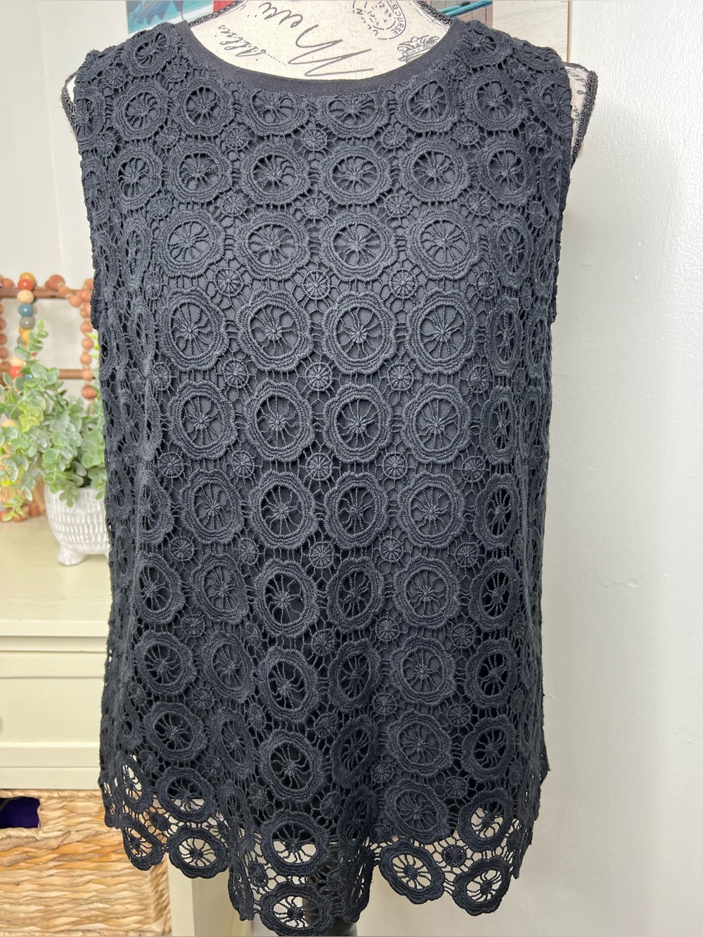 Loft Lace Overlay Sleeveless Top